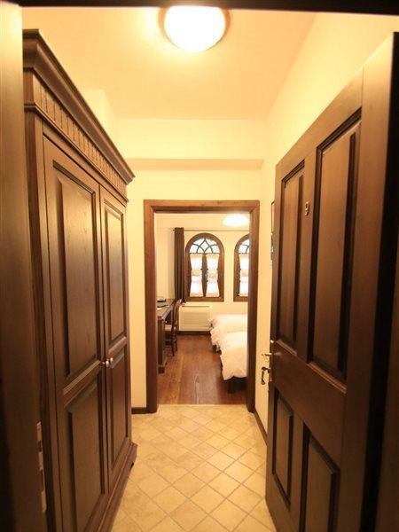 Boutique Hotel Muzaka Berat Exterior photo