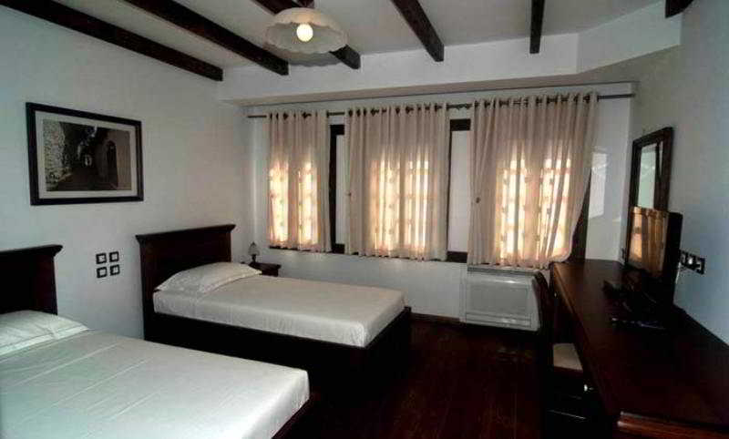Boutique Hotel Muzaka Berat Exterior photo