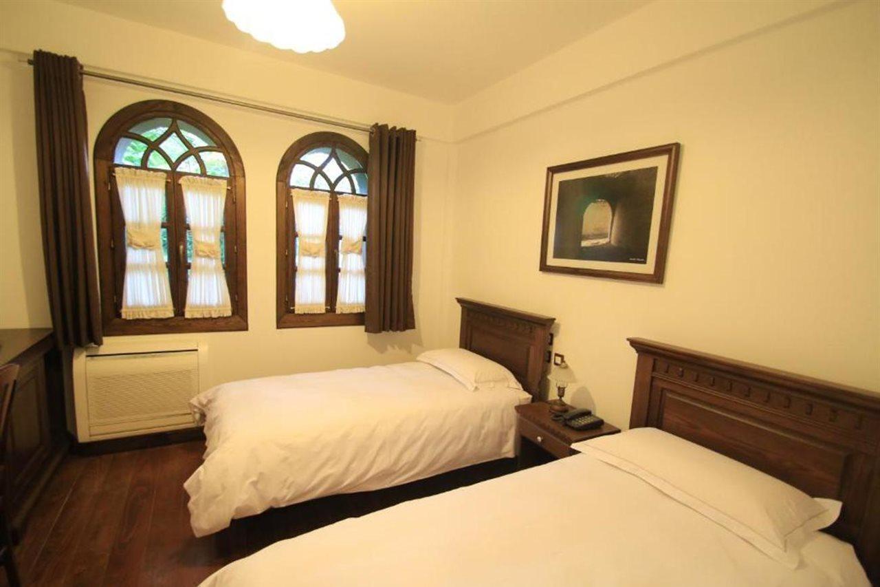 Boutique Hotel Muzaka Berat Exterior photo