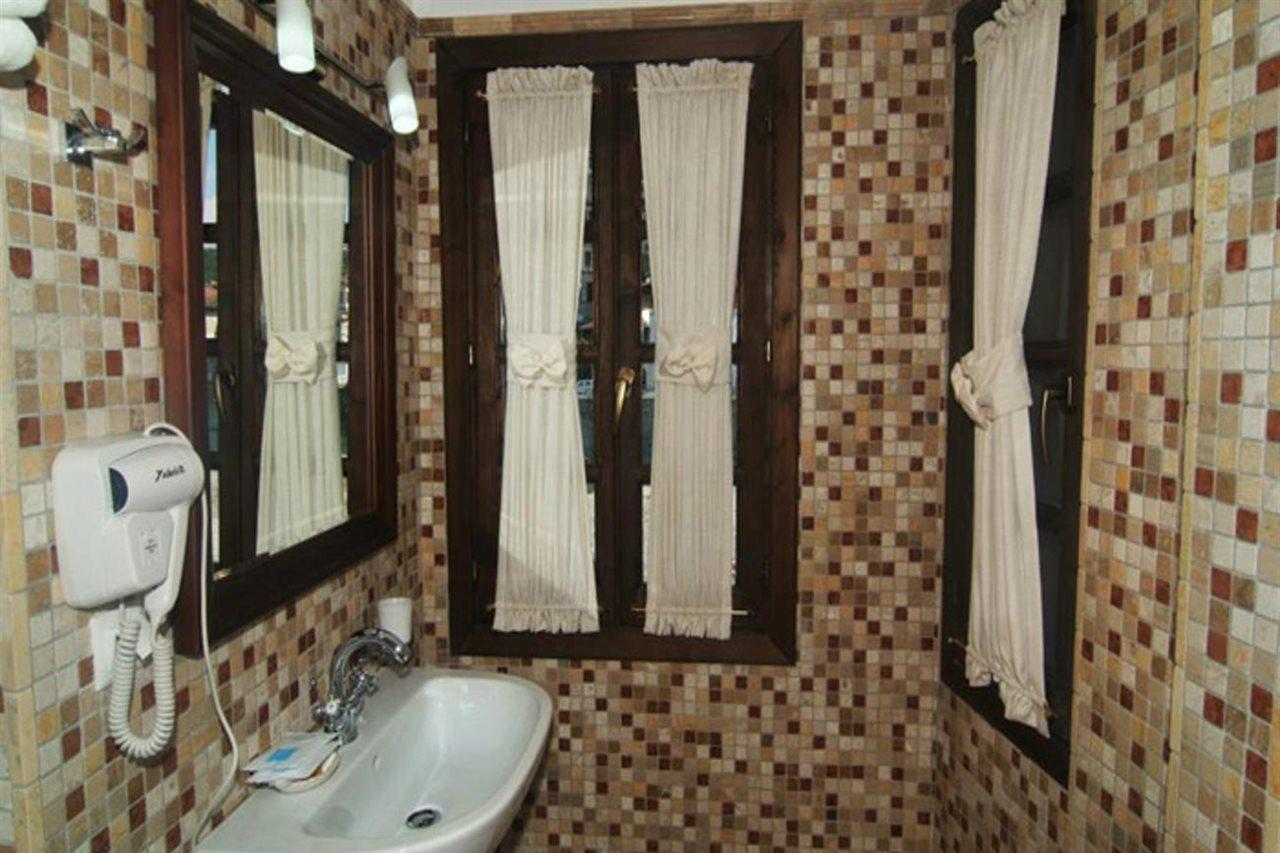Boutique Hotel Muzaka Berat Exterior photo
