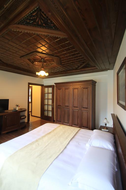 Boutique Hotel Muzaka Berat Exterior photo