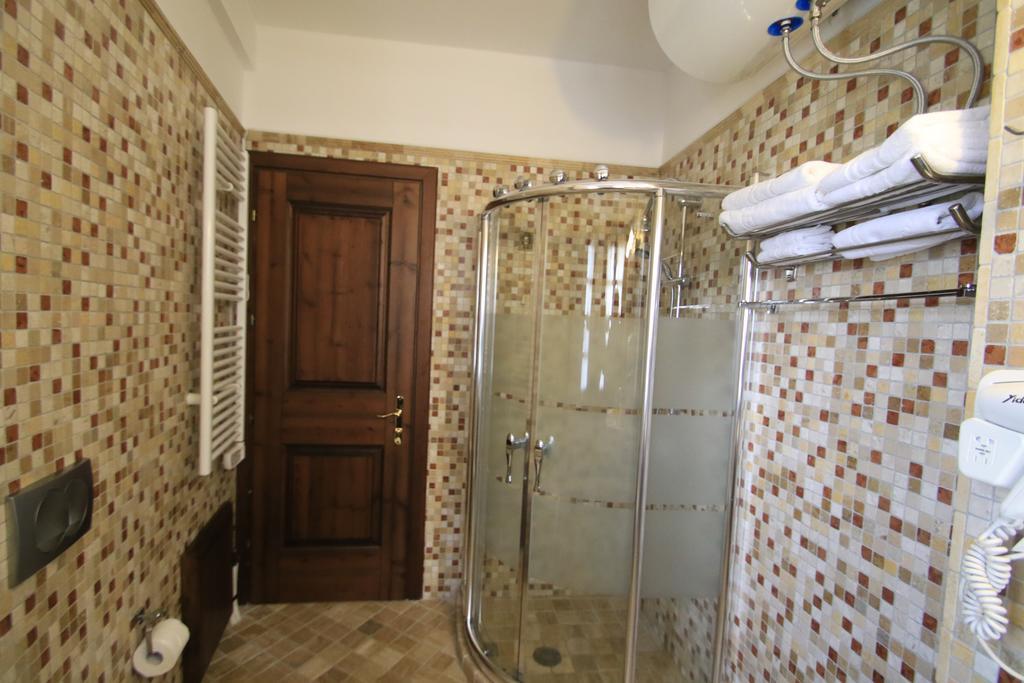 Boutique Hotel Muzaka Berat Exterior photo