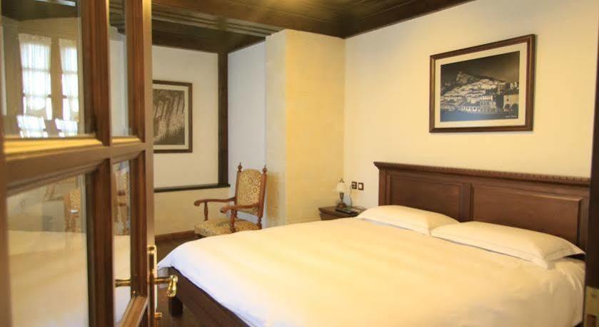 Boutique Hotel Muzaka Berat Exterior photo
